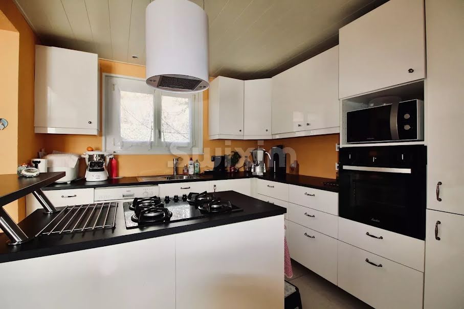 Vente maison 5 pièces 99 m² à Saint-Point-Lac (25160), 340 000 €