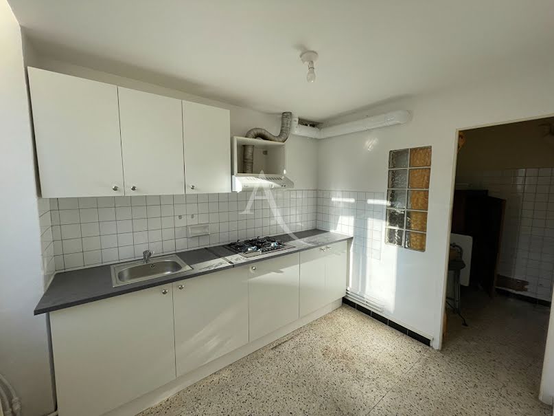 Location  appartement 2 pièces 59.67 m² à Nimes (30000), 570 €