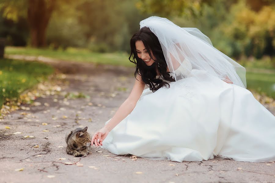 Fotógrafo de casamento Igor Bukhtiyarov (buhtiyarov). Foto de 14 de dezembro 2013