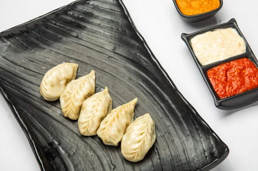 Himalayan Veg Steamed Momos [ 8 Pieces ]