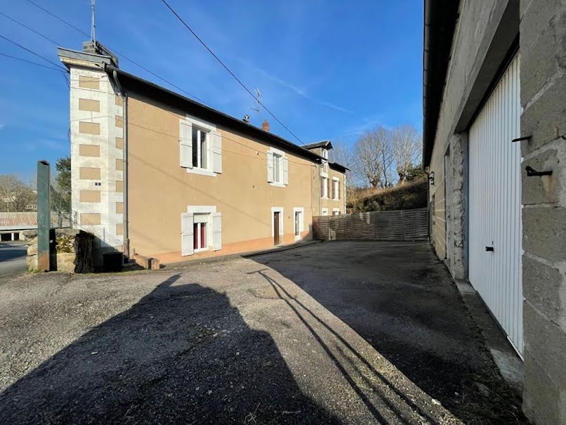 Vente maison 8 pièces 207 m² à Saint-Junien (87200), 193 000 €