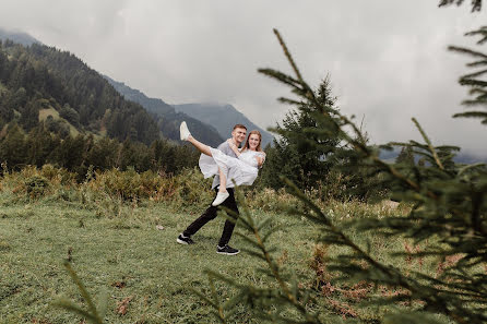 Fotógrafo de casamento Nata Kashevko (ptashka). Foto de 25 de fevereiro 2019