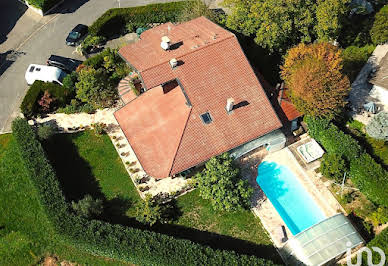 Maison avec piscine et terrasse 11