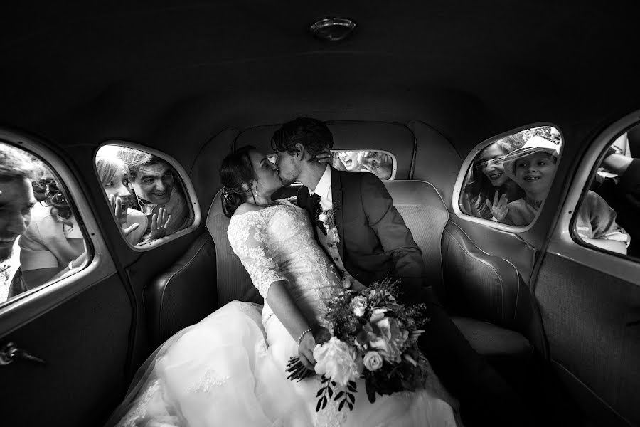 Wedding photographer Loic Bourniquel (loicbourniquel). Photo of 16 March 2022