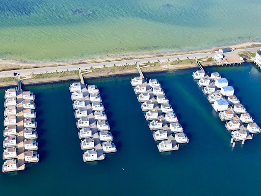 Floating house/ houseboat ANTARES ONE Olpenitz