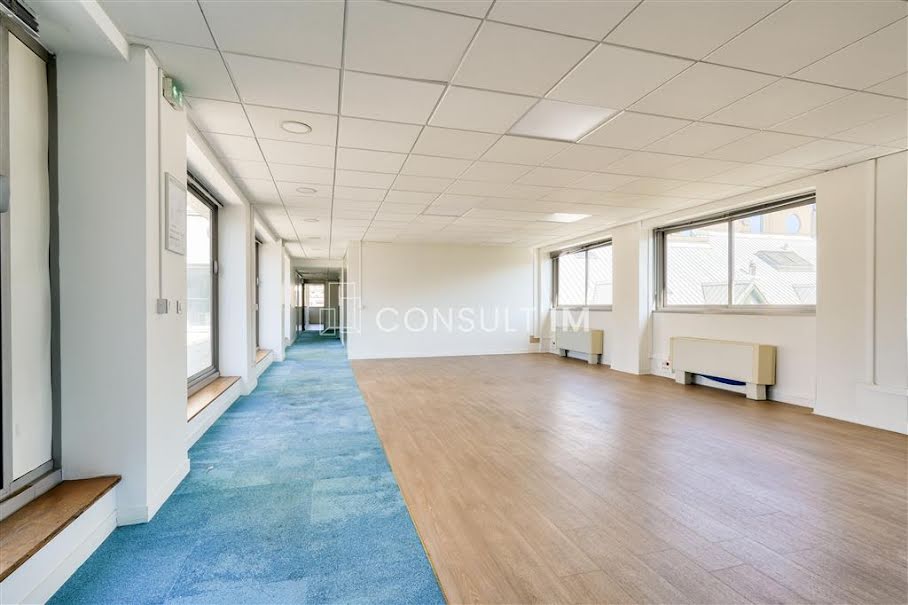 Location  locaux professionnels  300 m² à Boulogne-Billancourt (92100), 11 875 €