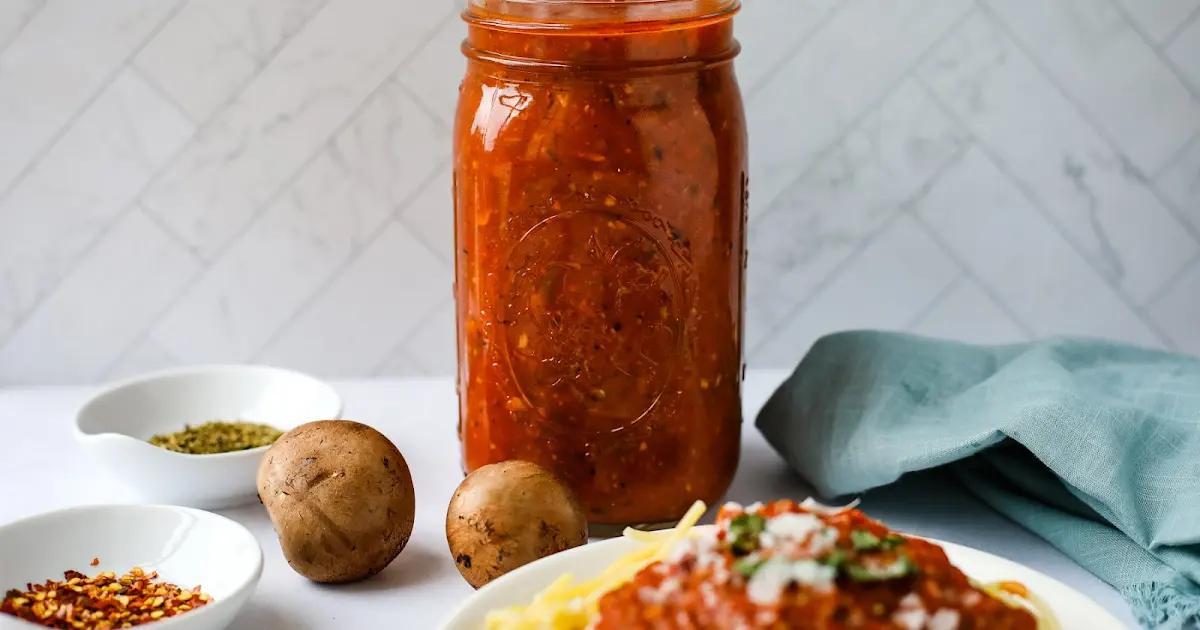 Blender Spaghetti Sauce {EASY AND SO QUICK!} - Mama Loves Food