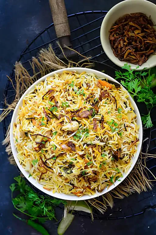 Veg. Dum Biryani( 100% Delhi Taste)