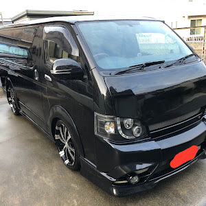 ハイエースバン TRH200V