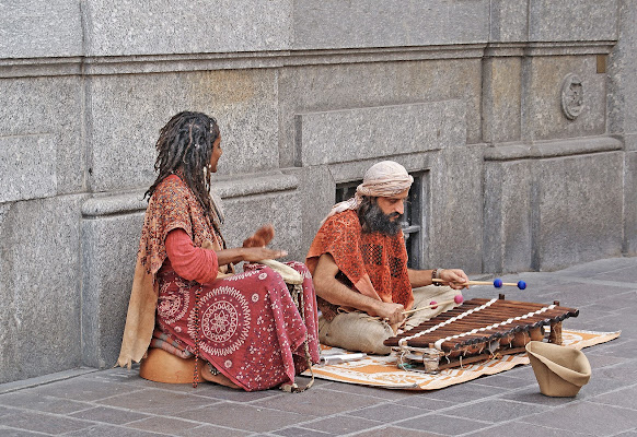 "Dove le parole non arrivano....la musica parla"   (cit) di mariarosa-bc