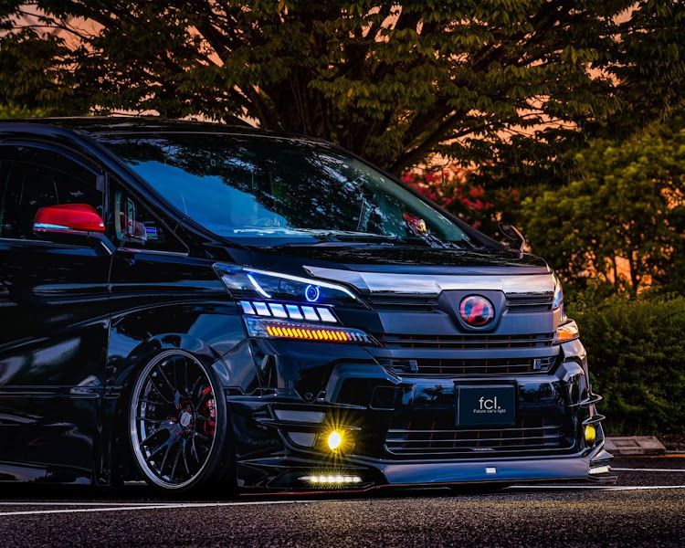 ヴェルファイアのfcl・エフシーエル・ヴェルファイア30系・ヴェルファイアLED化・ヴェルファイアのある生活に関するカスタム事例の投稿画像1枚目