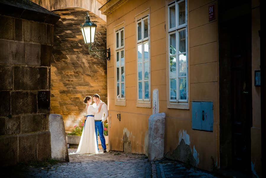 Fotógrafo de casamento Konstantin Zhdanov (crutch1973). Foto de 8 de setembro 2016