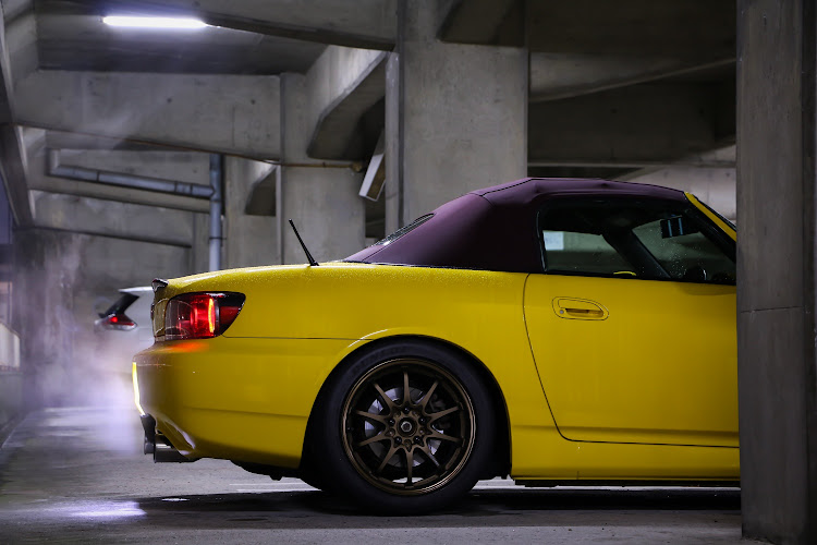 S2000のメンテナンス・幌交換・立体駐車場・黄色のS2000・雨に関するカスタム事例の投稿画像4枚目