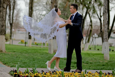 Fotografo di matrimoni Bakhrom Khatamov (bahman). Foto del 17 aprile 2022