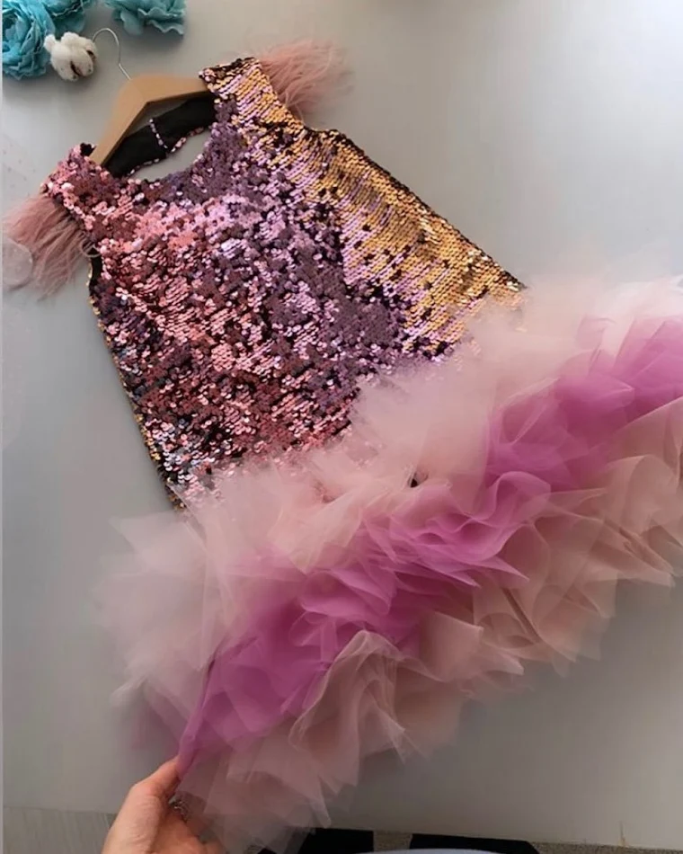 Kinderjurk met pailletten, veelkleurig, gelaagde rok, ideaal voor meisjes, perfect voor feestjes, dansen en speciale gelegenheden. Schitterend!