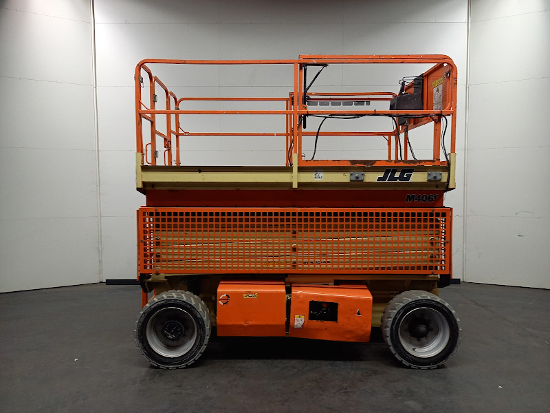 Picture of a JLG M4069