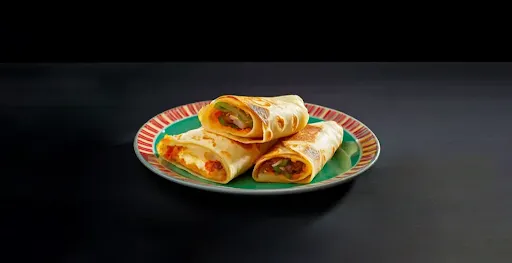 Spicy Chipotle Egg Roll