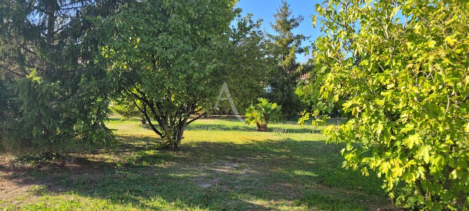 Vente terrain  916 m² à Saintes (17100), 118 400 €