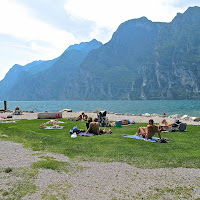 Spiaggia lacustre. di 