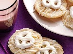 Pretzel-Topped Sugar Cookies Recipe was pinched from <a href="http://www.tasteofhome.com/Recipes/Pretzel-Topped-Sugar-Cookies" target="_blank">www.tasteofhome.com.</a>