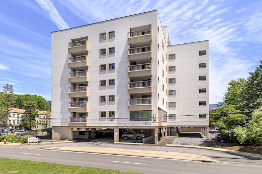House with terrace 2