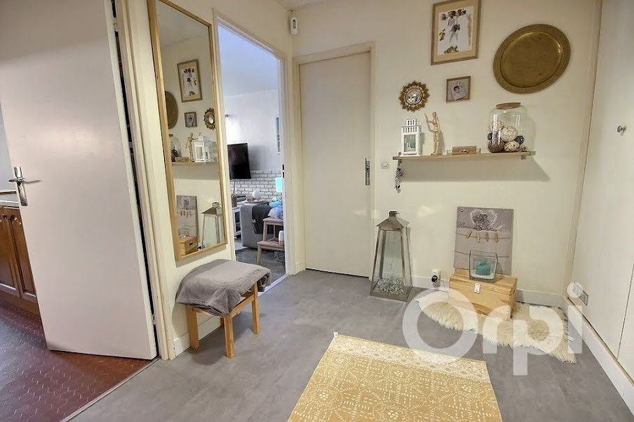 Vente appartement 3 pièces 75 m² à Elancourt (78990), 199 500 €