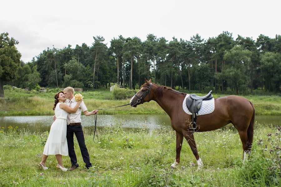 Wedding photographer Yuliya Zubkova (zubkovayulya). Photo of 5 May 2014