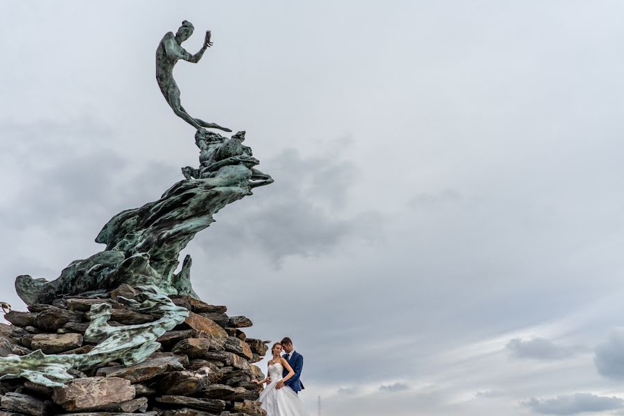 Fotografo di matrimoni Maikel Dwayne (dwaynemaikel). Foto del 26 gennaio 2020