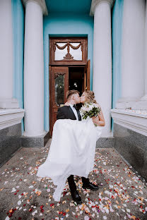 Fotografo di matrimoni Svetlana Voinova (lanashadow). Foto del 25 aprile 2020