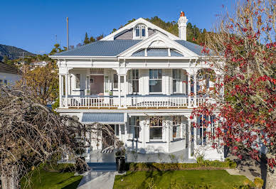 Villa avec piscine et jardin 2