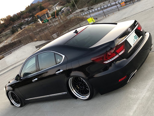 Ls Uvf45のあめちゃん Ls レクサス Ls 600h キャバ嬢の香り プラチナシャワーに関するカスタム メンテナンスの投稿画像 車 のカスタム情報はcartune