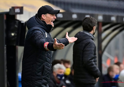 Oostende-coach Blessin maakt zich eerste keer echt boos: "Dit kan ik niet accepteren: het is goal of penalty"