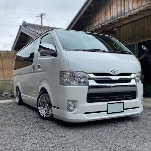 ハイエースバン TRH200V