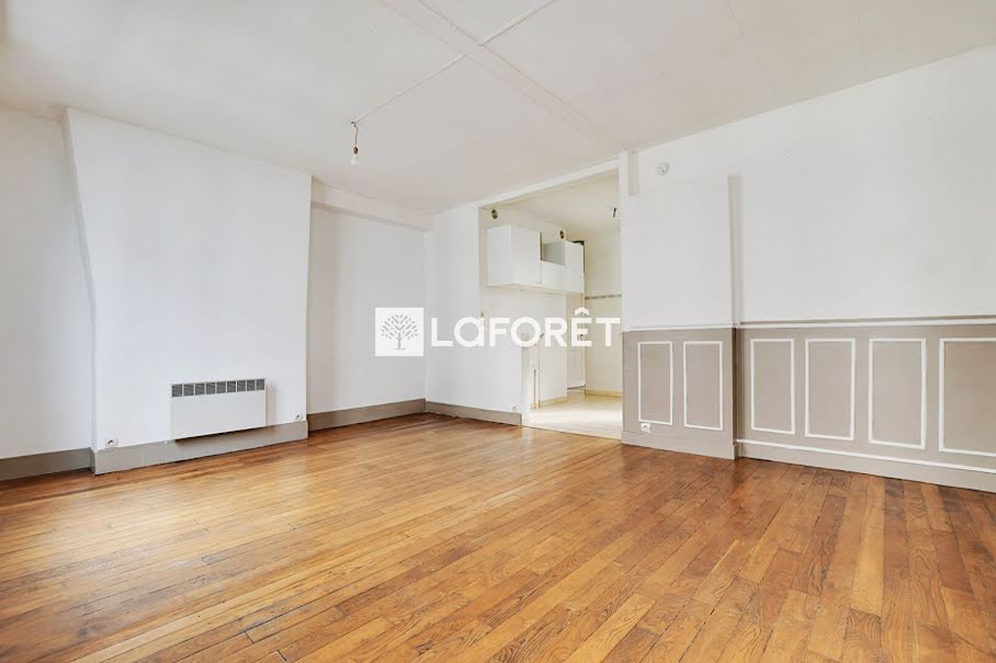 Vente appartement 2 pièces 39.6 m² à Paris 18ème (75018), 367 500 €