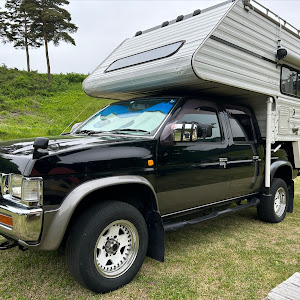 ダットサントラック 4WD