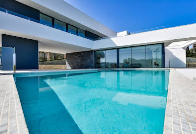 Property with pool 4