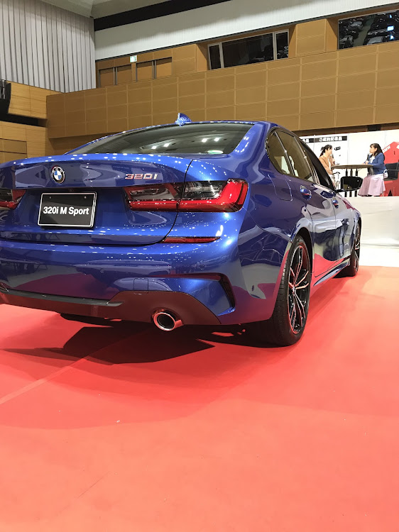 アルファードの新型3シリーズに関するカスタム事例の投稿画像2枚目