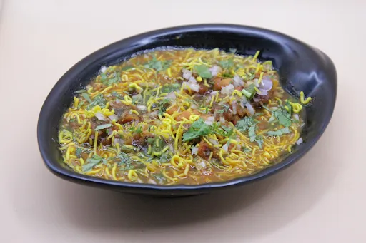 Samosa Chaat [1 Piece]