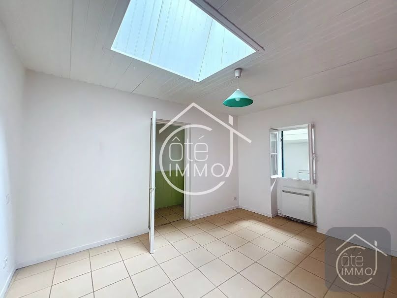 Location  maison 2 pièces  à Sainte-Foy-la-Grande (33220), 500 €