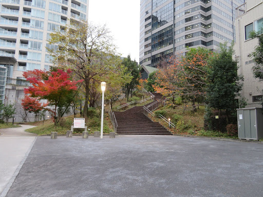 Wandering around the Imperial Palace & elsewhere Tokyo Japan 2017