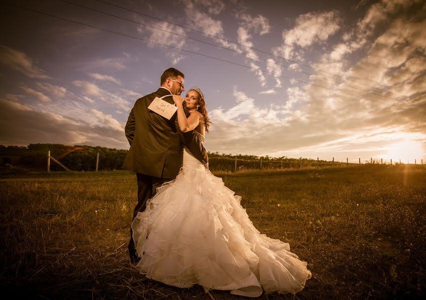 Wedding photographer Barnabás Fazekas (barnabasfazeka). Photo of 30 August 2016