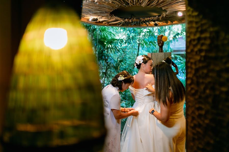 Fotógrafo de casamento Aht Yomyai (krabiwed). Foto de 27 de janeiro