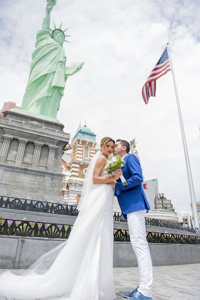 Fotógrafo de bodas Gala Parker (galaparker). Foto del 16 de julio 2019