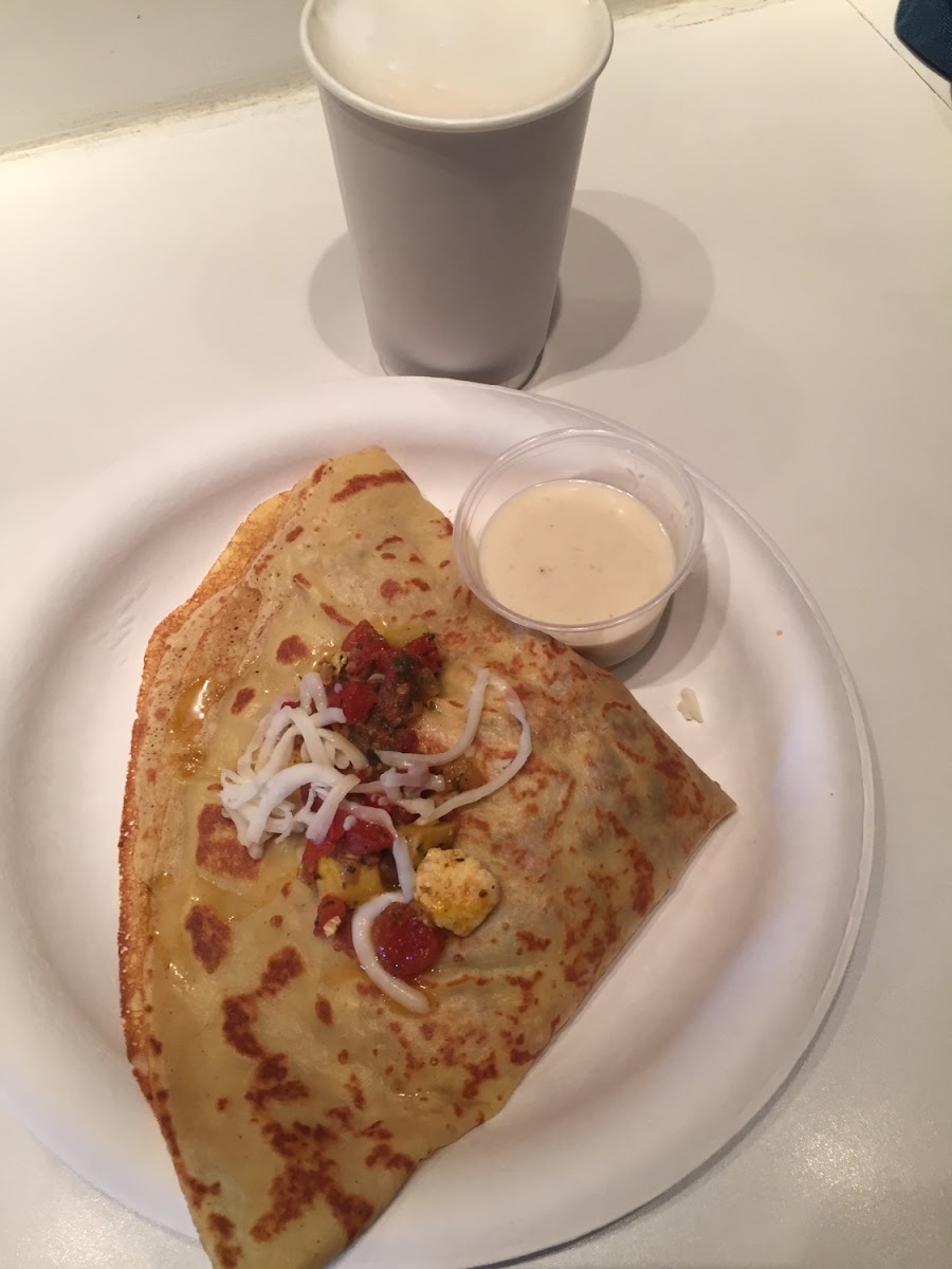 Ratatouille crêpe and unsweetened chai tea latté