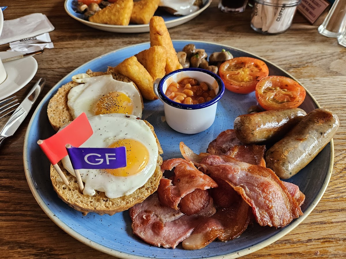 GF big lounge breakfast