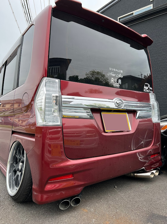 タントカスタムの低そうで低くない少し低い車・5月もよろしくお願いします・マフラー交換完了😆に関するカスタム事例の投稿画像1枚目