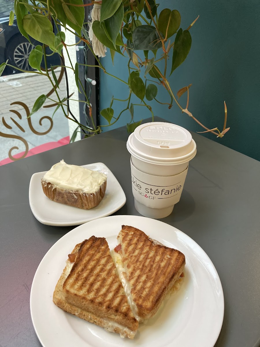 Gluten-Free Grilled Cheese at Cookie Stéfanie