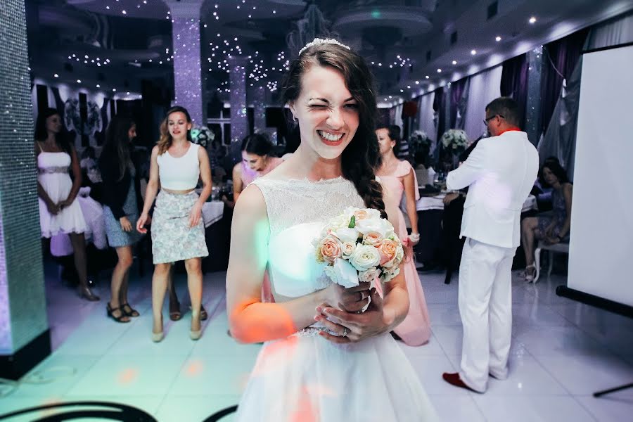 Wedding photographer Yuliya Zaika (zaika114). Photo of 18 September 2015