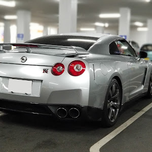 NISSAN GT-R R35