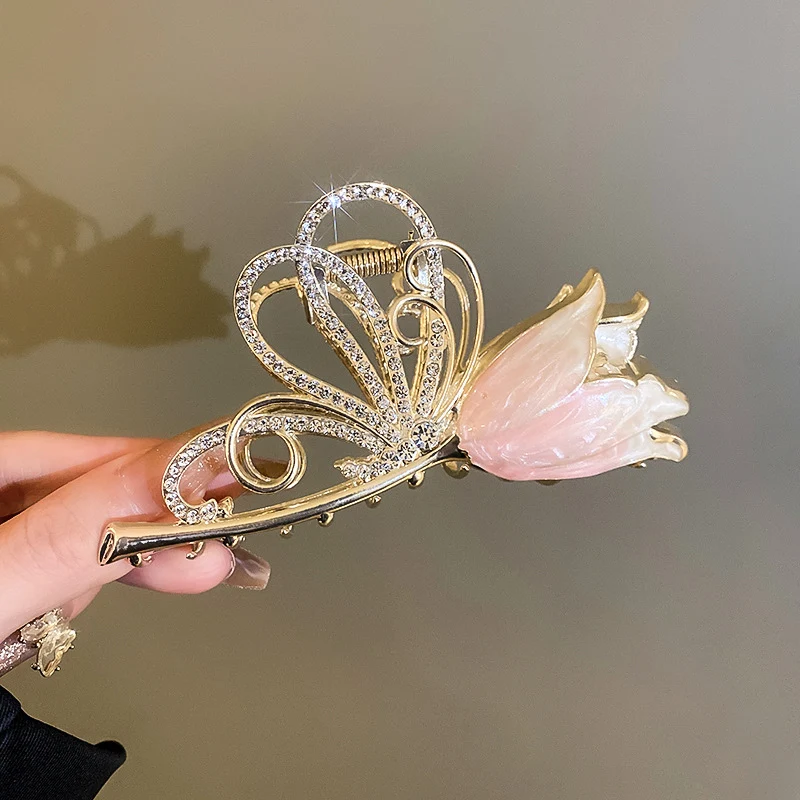 Dames haarspeld met diamant bezette vlindervleugels bloem, een sprankelend accessoire, ideaal voor chique kapsels en speciale gelegenheden.